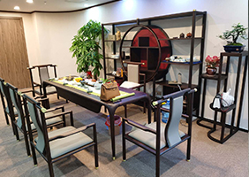 客戶現場實拍圖，新中式純原木辦公家具